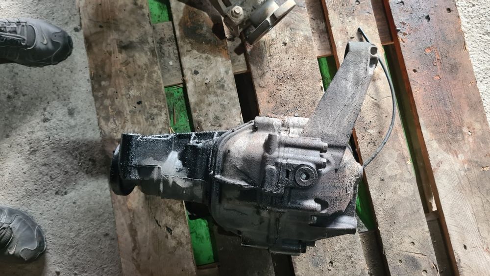 Преден диференциал за Мерцедес Мл270  w163