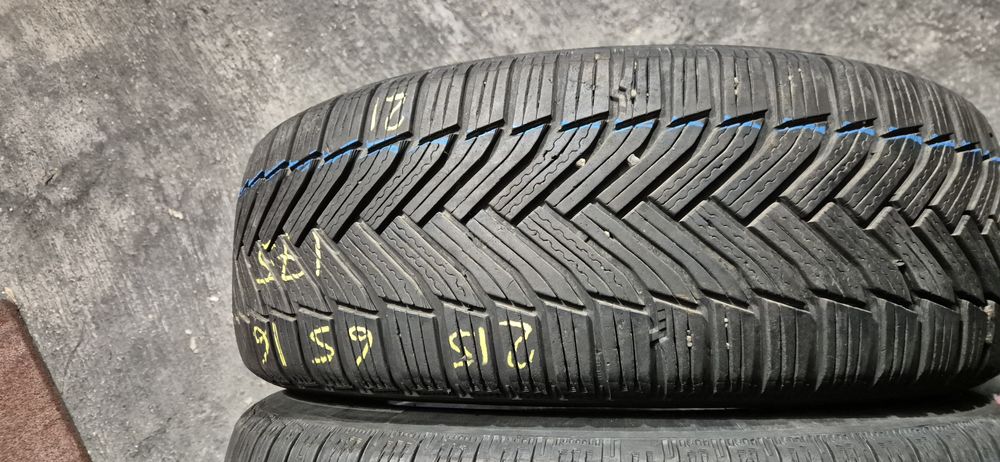 215 65 16 Michelin Alpin 6