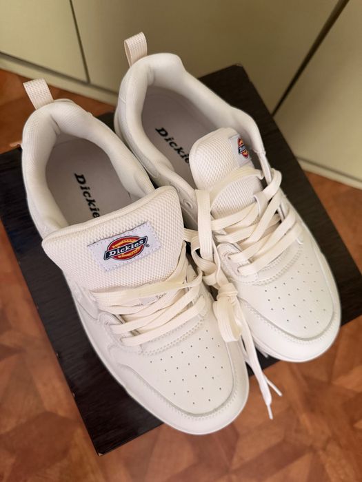 Продам кроссовки мужские dickies