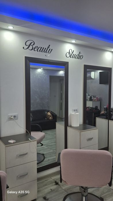Post de cosmetica si coafor 1000 lei