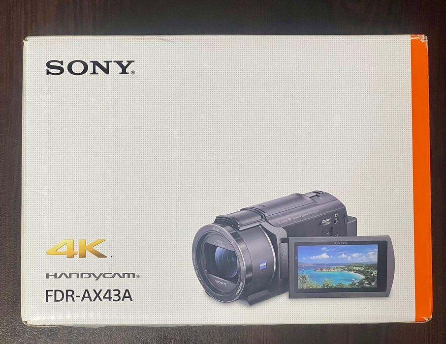 Продавам Цифрова видеокамера Sony FDR-AX43A