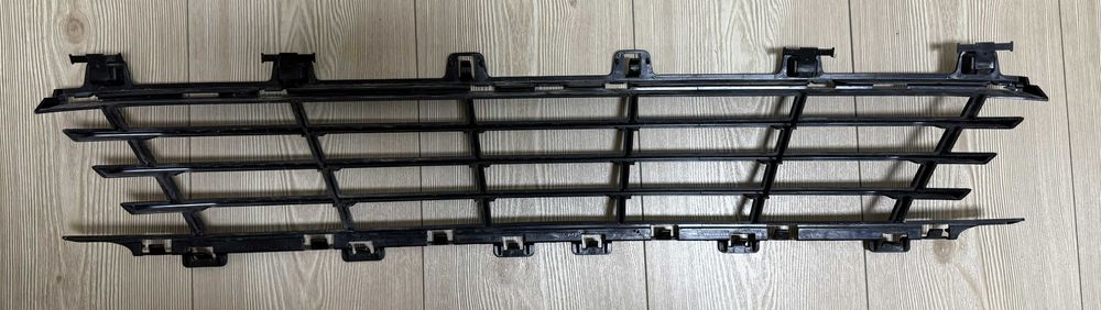 Grilă inferioară bară față BMW Seria 3 G20 2018-2023 51117464258