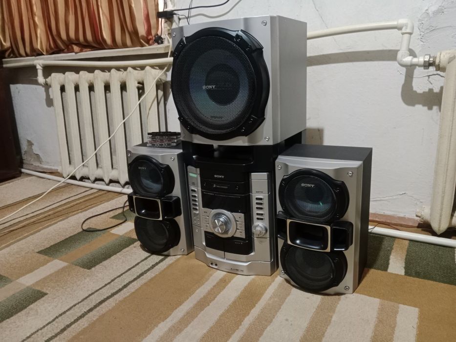 Продам музыкальный центр Sony