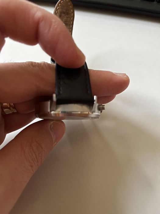 Стилен мъжки часовник сапфир стъкло, механизъм Ronda 5030.D