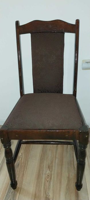 6 кухненски стола в добро състояние