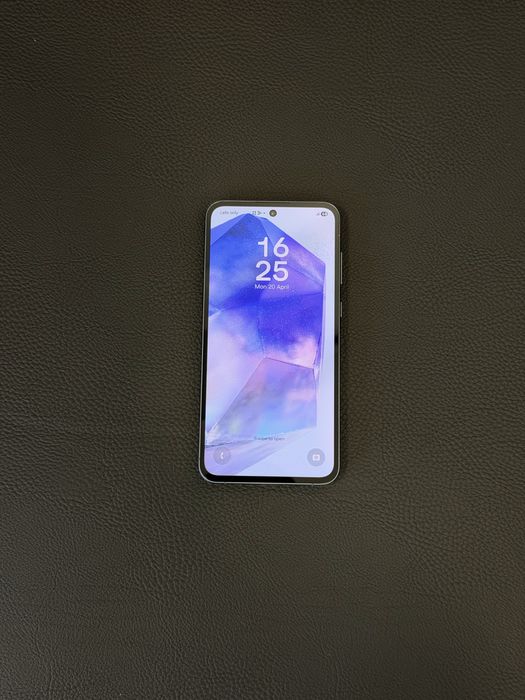 Продавам перфектен Samsung A55 256GB