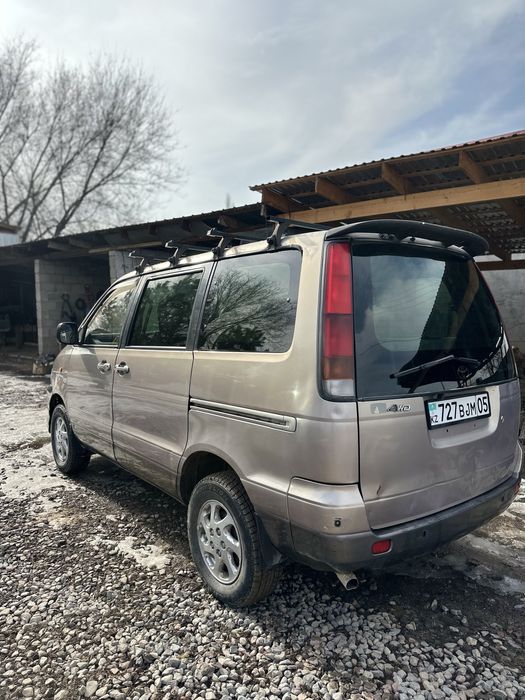 Продам тойота ноах