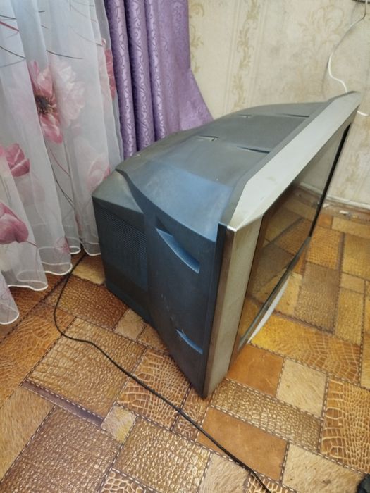 Продам телевизор