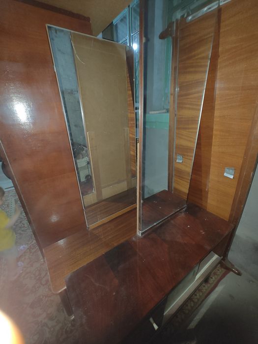 Продаются Трюмо - есть 2 шт.