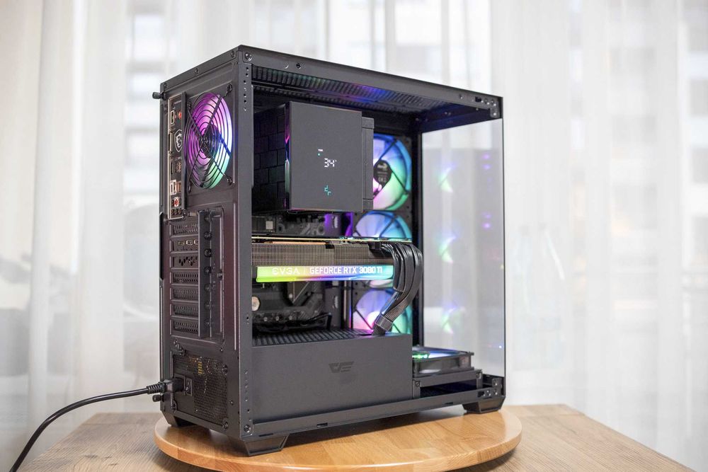 Custom Gaming PC AMD Ryzen 7 5800X - RTX 3080 Ti FTW3 - 16GB DDR4 - 500gb m.2 - B450 - 1000W
