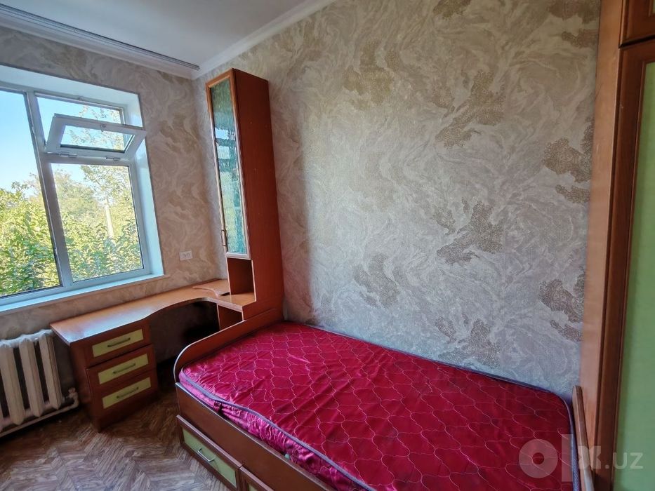 Продаётся гарнитур в детскую комнату
В комплект входит:
• шкаф;
• пи