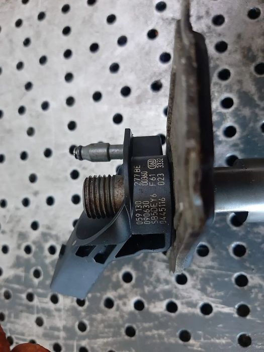 injector 2.7 tdi 3.0 tdi audi a4 b8 audi a5 audi a6 c6 4f  audi q5 059130277be  0445116023