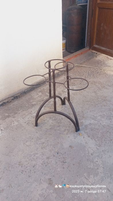 Гүлге арналған подставка