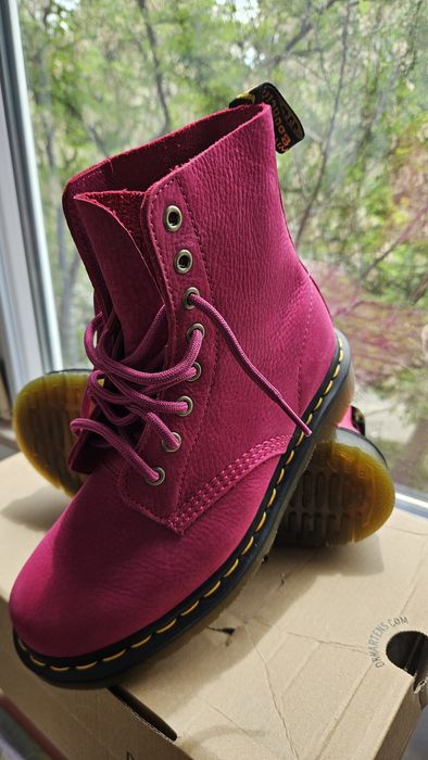 Bocanci Dr Martens fuchsia pink