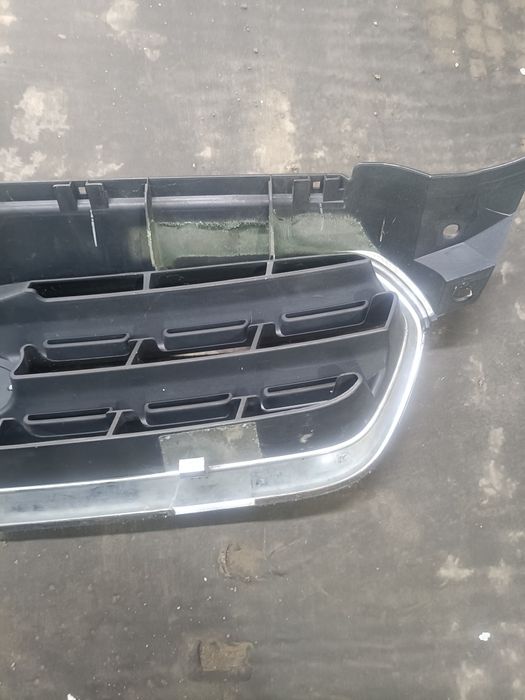 Решетка на Субару Оутбек