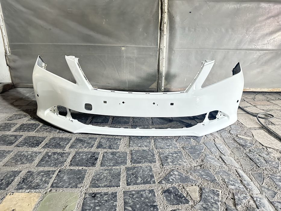 Бампер передний Toyota Camry