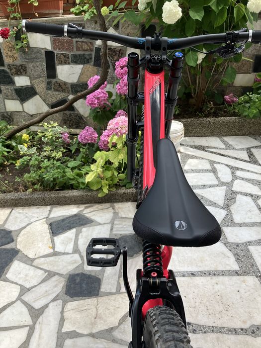 Specialized demo 8