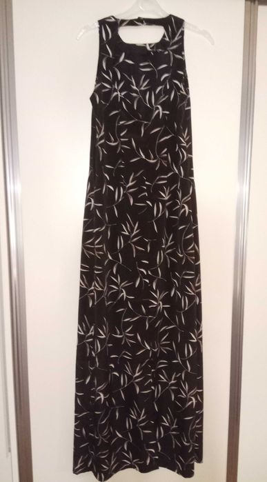 Rochie lunga, neagra, mar.M.