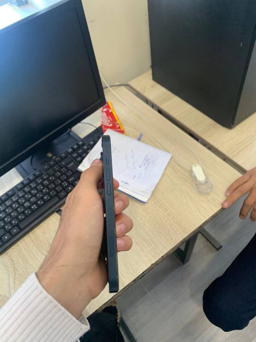 Iphone 13 sotiladi naxtga srochno