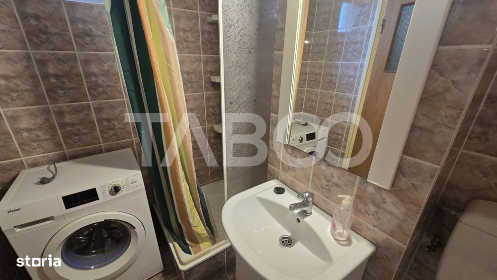 Apartament de vanzare 2 camere decomandate etaj intermediar Strand