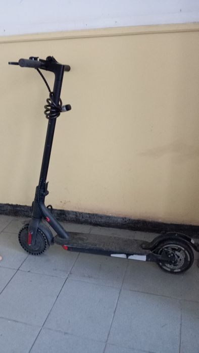 Vând trotineta electrica schimb cu iphone