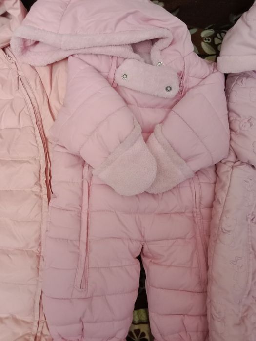 Детские камбинизоны по 100 тысяч каждый