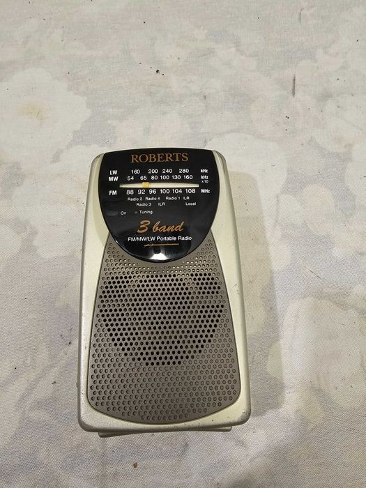 Roberts 9924 3 bands