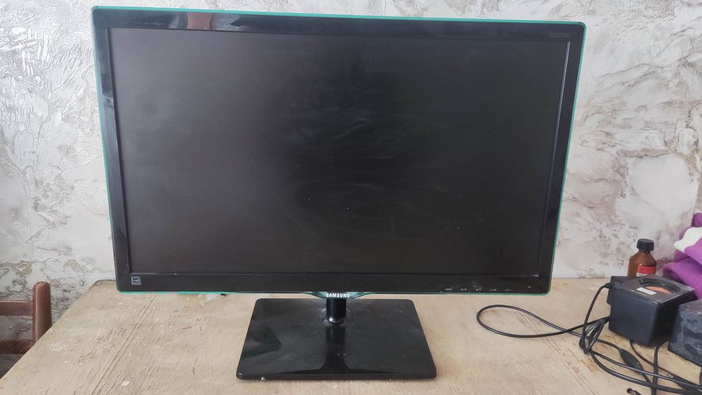 Продам монитор samsung s22d390