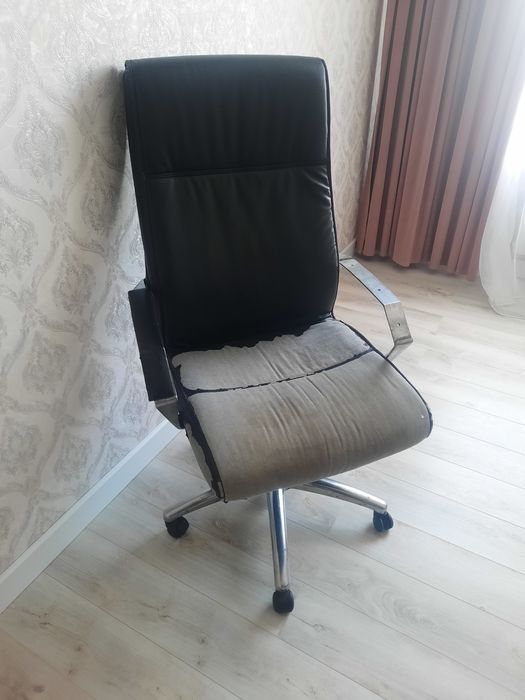 Кресло руководителя для офиса б/у