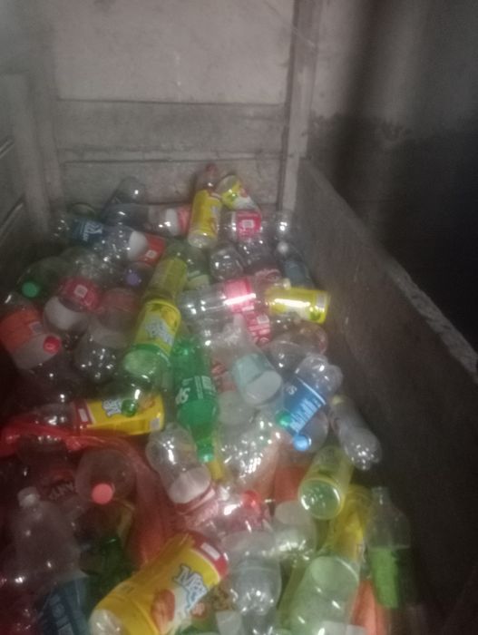 Продам пластиковые бутылки