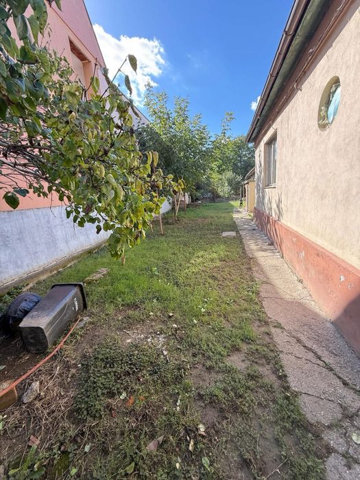 Ofer spre vanzare Casa 4 Camere / Teren 8,5 Arii zona Titulescu