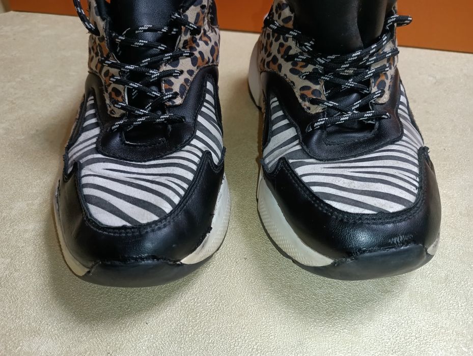 Claudia Ghizzani N 40 кожени - 27 лв