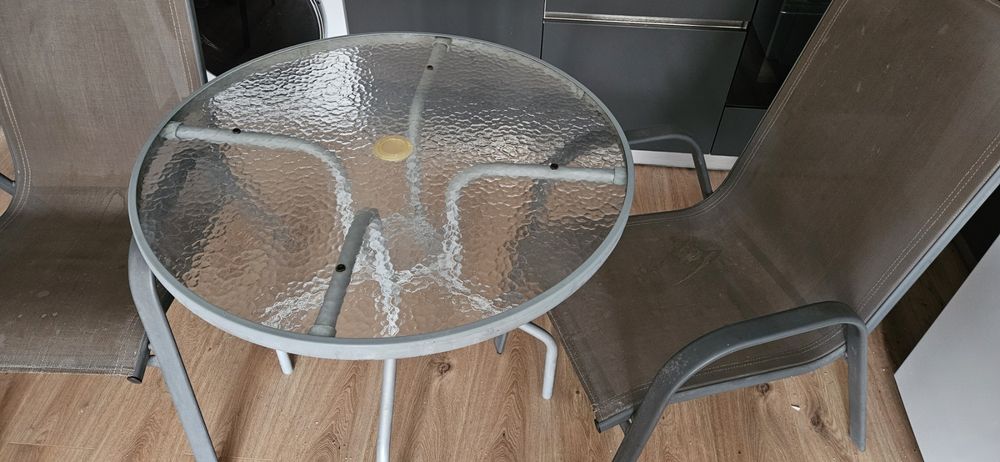 Маса стъклена  с 4 стола