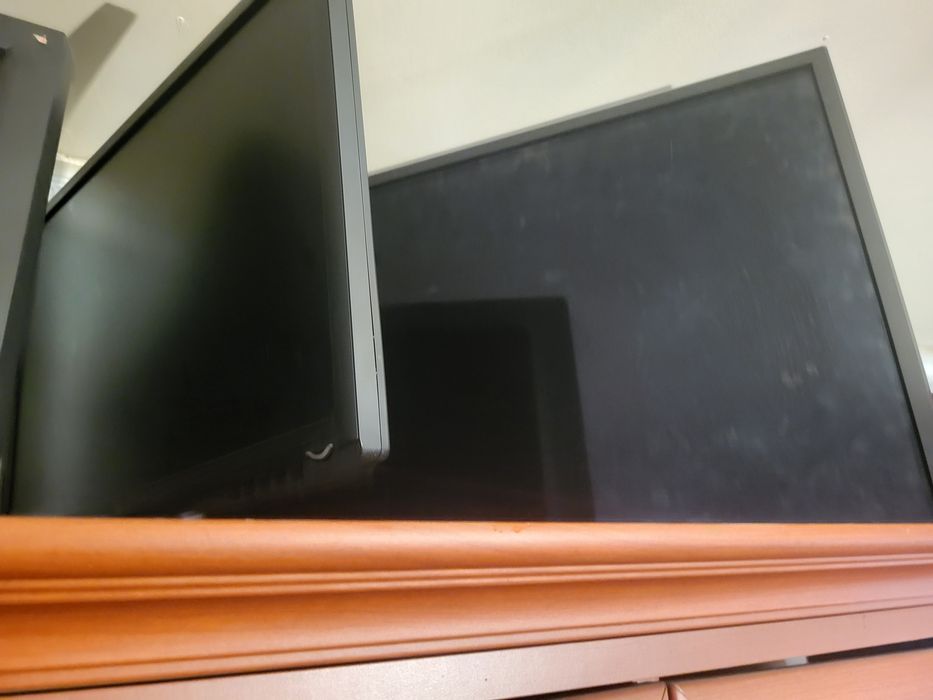 Продам маниторы на запчасти