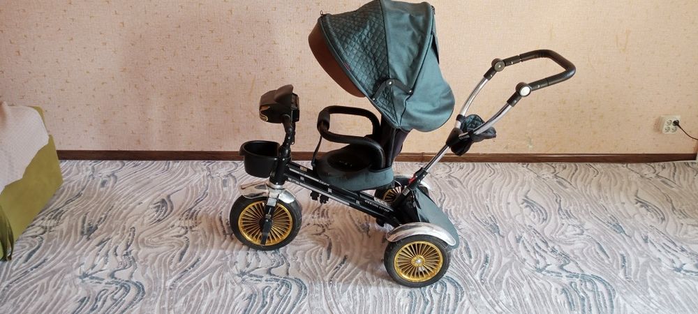 Велоколяска 3\1 сотилади