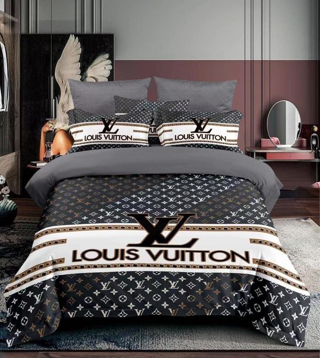 Lenjerii Louis pe stoc