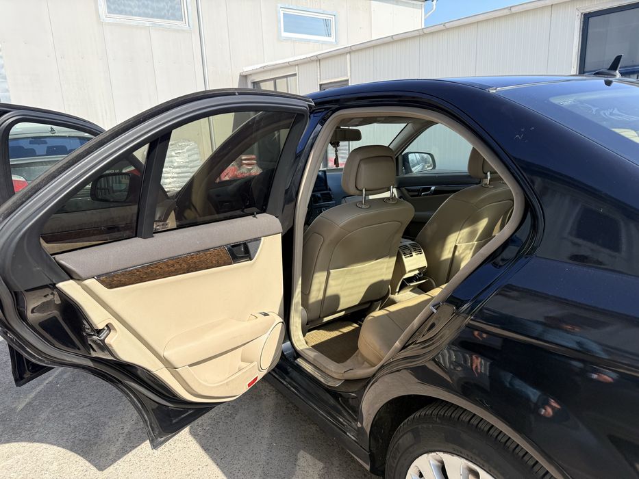 Mercedes C class w204 c200