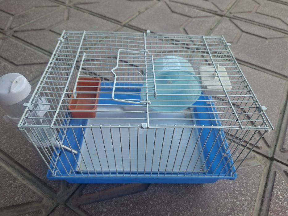 Клетка для птиц и т.д Продаётся