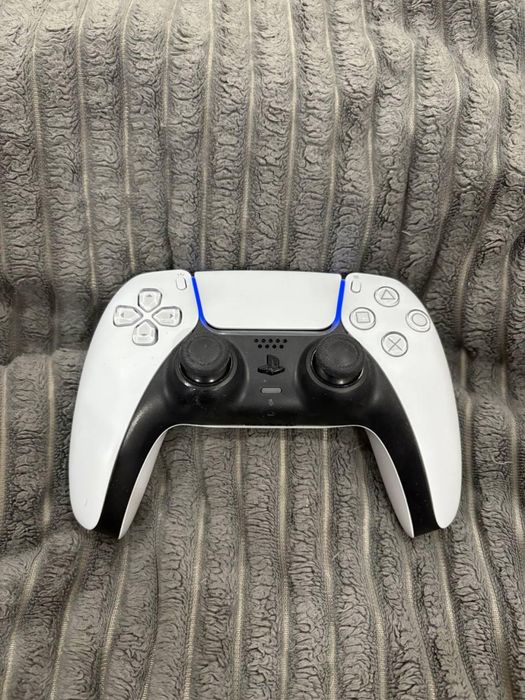 PS5 Slim + контроллеры