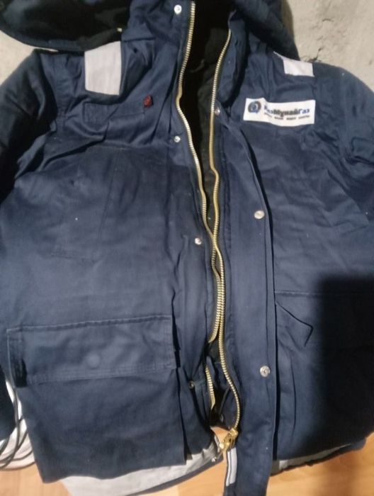 Продам Мужской куртка зимнии размер 52