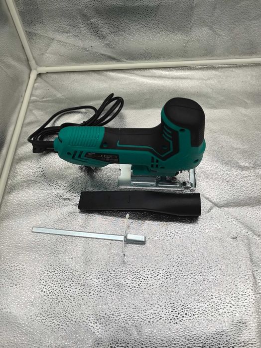 Fierastrau pendular 650W, 6 viteze, taiere la 45°