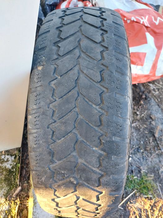 Гуми с джанти. 225/70R15C