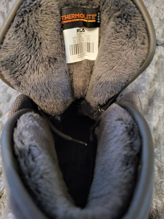 Продам оригинальные ботинки Фила.