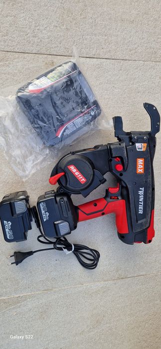 Mașina de legat fier Max