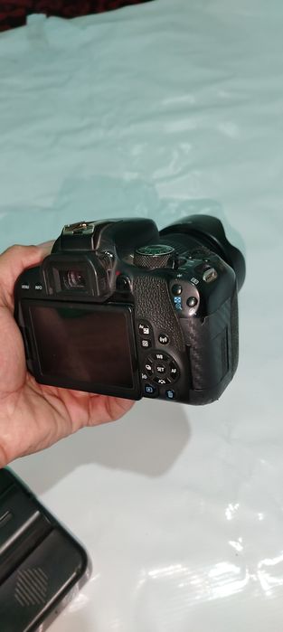 Canon 800D xolati yaxshi ishlashi zo'r 18.135 STM