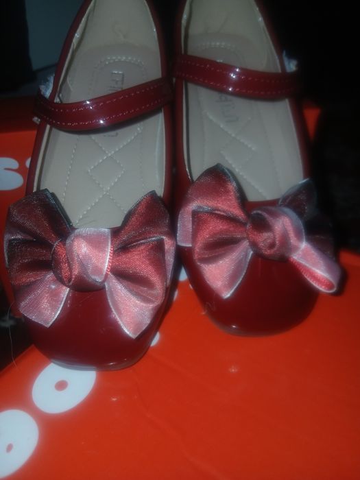 Qizaloqlar uchun ajoyib tuflicha