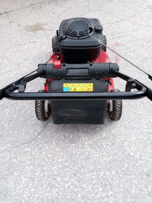 Бензинова Косачка торо