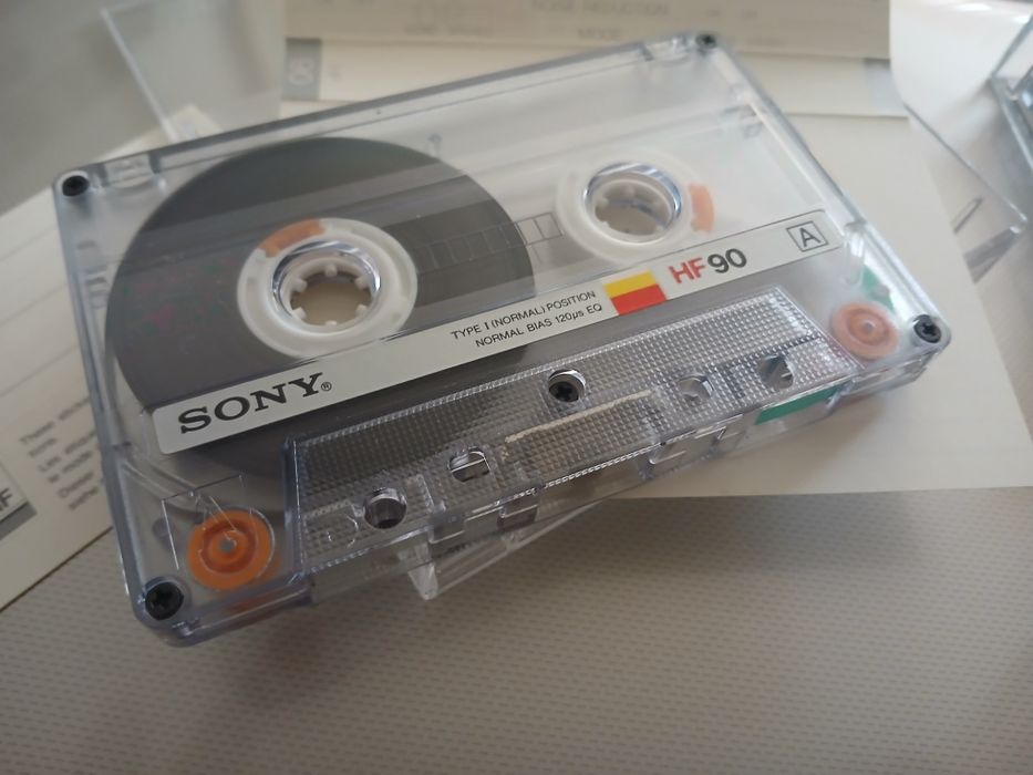 Trei casete audio Sony HF 90, un model clasic din anul 1986. Made in Japan.