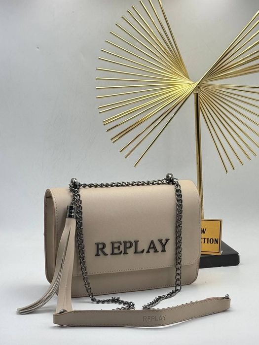 Стилна дамска чанта