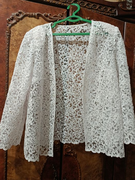 Очень красивая накидка , пиджак